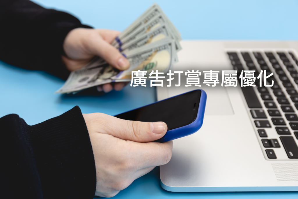 laptop-smartphone-money-male-hands-close-up